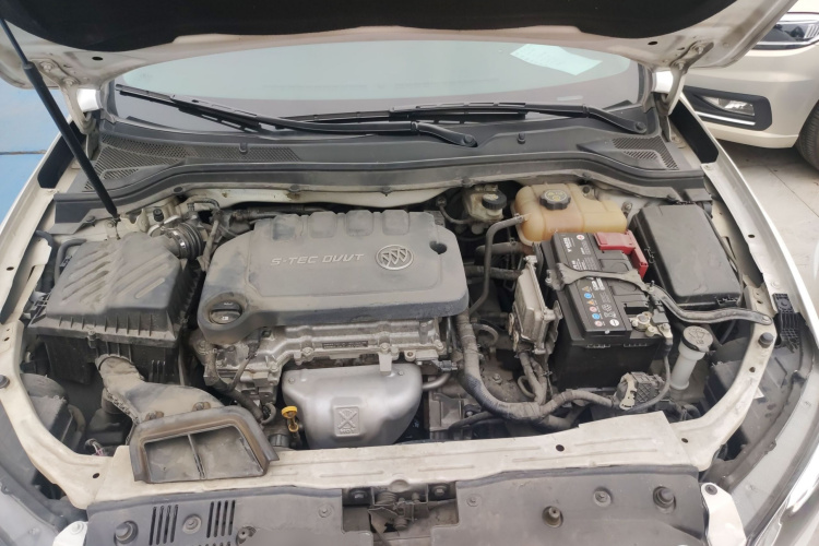 别克 英朗 2016款 15N 自动豪华型机舱底盘24