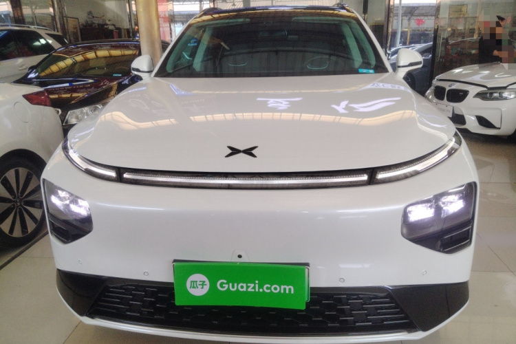 小鹏G9 2022款 650 性能版Max车身外观2