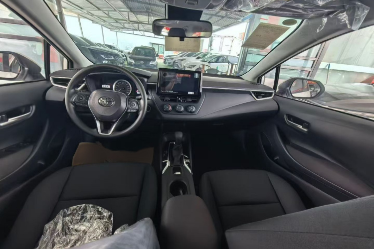 丰田 卡罗拉 2025款 1.2T 先锋版中控内饰7001