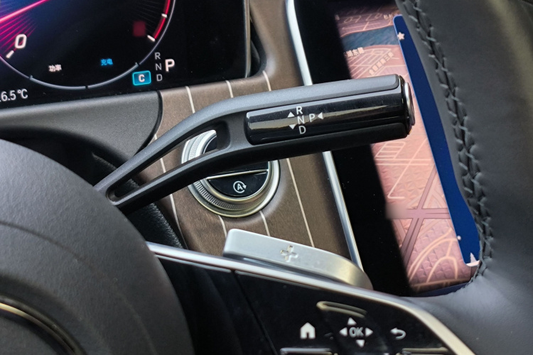 奔驰E级 2025款 E 300 L 时尚型局部细节18