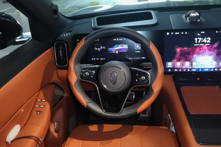 鸿蒙智行 问界M8 2025款 纯电 Max+ 六座四驱版中控内饰13