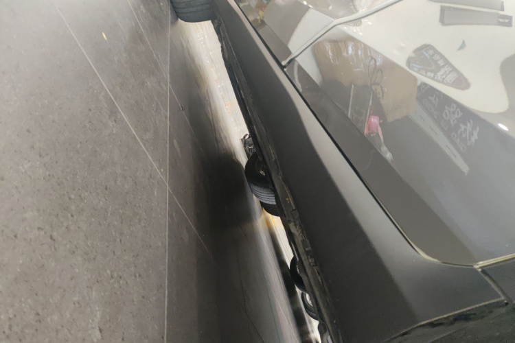 奔驰GLC 2020款 改款 GLC 260 L 4MATIC 动感型局部细节9002