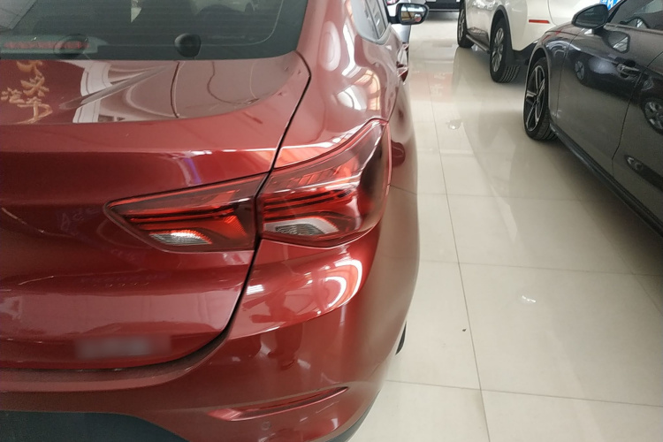 雪佛兰 科沃兹 2020款 325T 自动欣悦版车身外观9