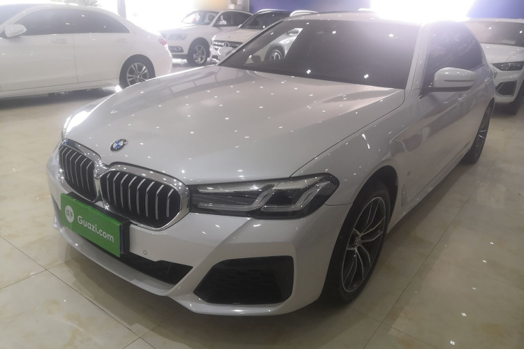 宝马5系 2022款 改款二 525Li M运动套装车身外观1