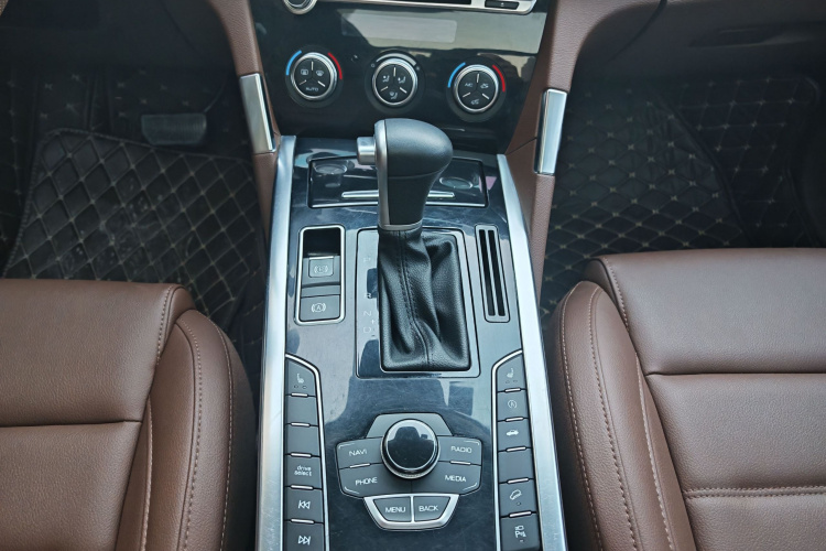 哈弗H7 2016款 蓝标H7 2.0T 自动豪华型局部细节18