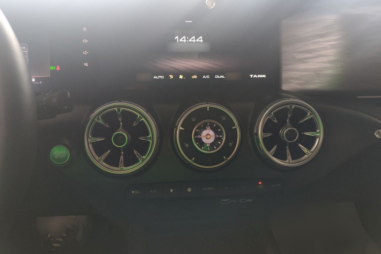 坦克300 2024款 2.0T 征服者局部细节16