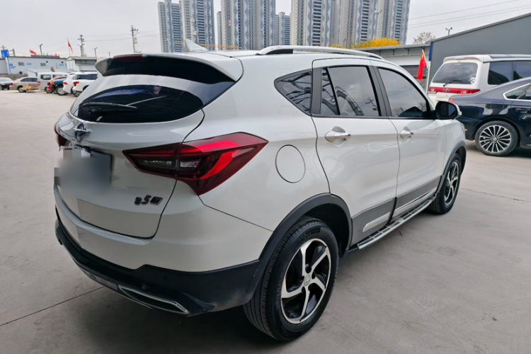 海马S5 2018款 1.5T CVT尊贵型车身外观6006