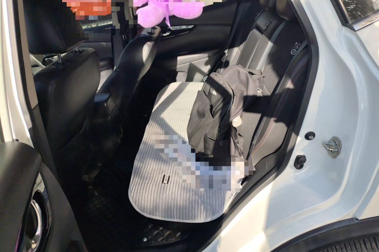 日产 逍客 2017款 2.0L CVT智享版 国V中控内饰21