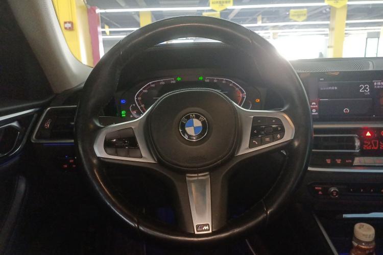 宝马4系 2022款 425i Gran Coupe M运动套装中控内饰13