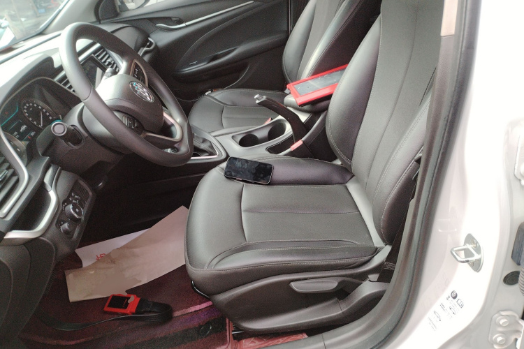 别克 英朗 2021款 改款 典范 1.5L 自动精英型中控内饰19