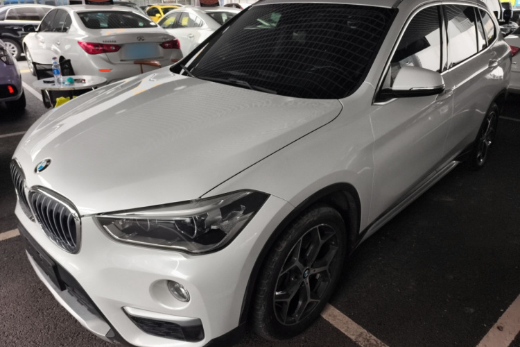宝马X1 2018款 xDrive20Li 尊享型车身外观6003