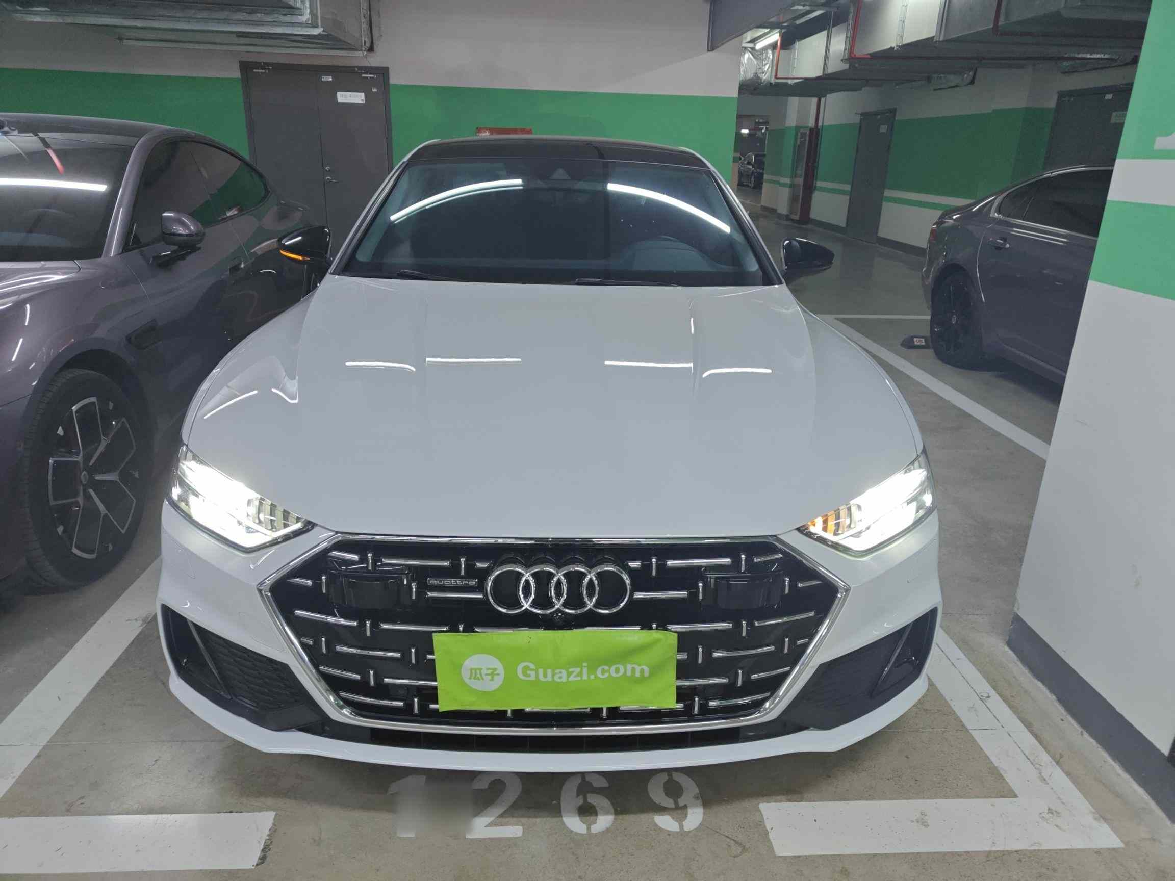 奥迪A7L 2022款 45 TFSI quattro S-line 圣骑士(1)