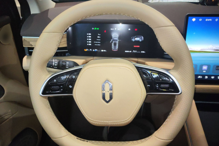 鸿蒙智行 问界M7 2024款 1.5T 智驾后驱Ultra版 5座中控内饰13