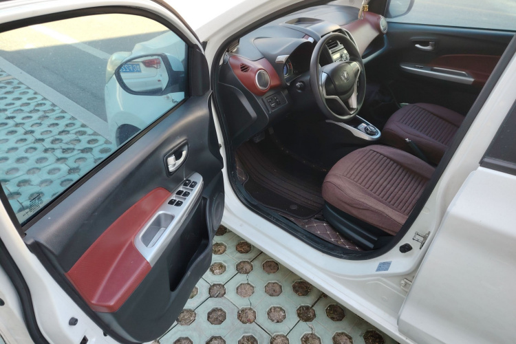 长安 奔奔 2015款 1.4L IMT豪华型 国V中控内饰7003