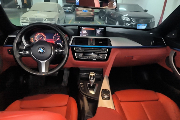 宝马4系 2020款 425i Gran Coupe M运动曜夜版中控内饰7002