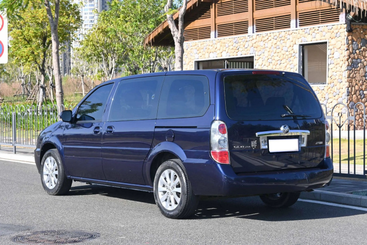 别克GL8 2014款 2.4L 经典版车身外观6005