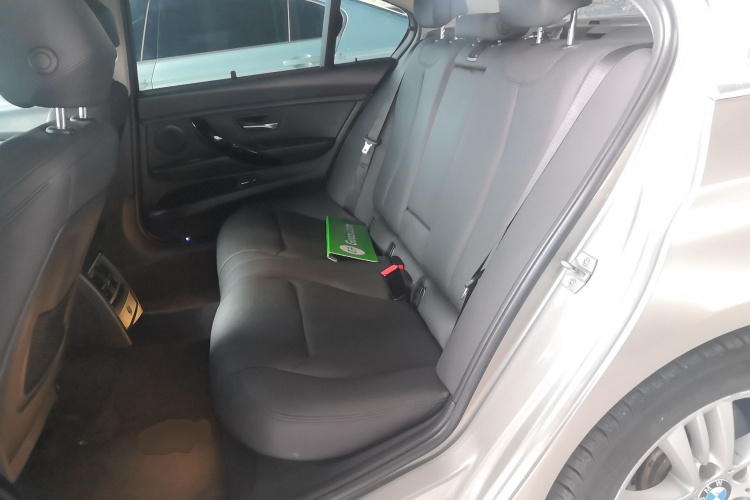 宝马3系 2018款 318Li中控内饰21