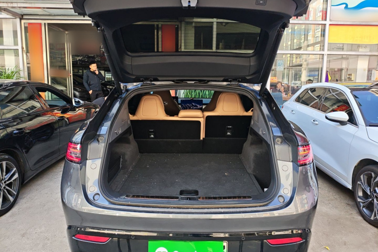 鸿蒙智行 智界R7 2024款 纯电 802km Max机舱底盘23