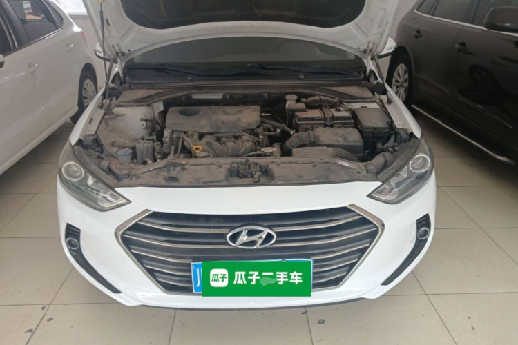 现代 领动 2016款 1.6L 自动智炫·精英型机舱底盘24