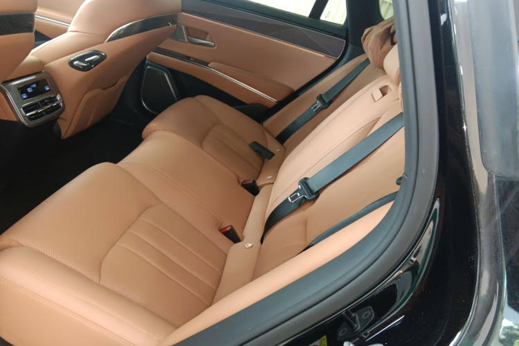 比亚迪 汉L 2025款 EV 四驱激光雷达旗舰型中控内饰7004