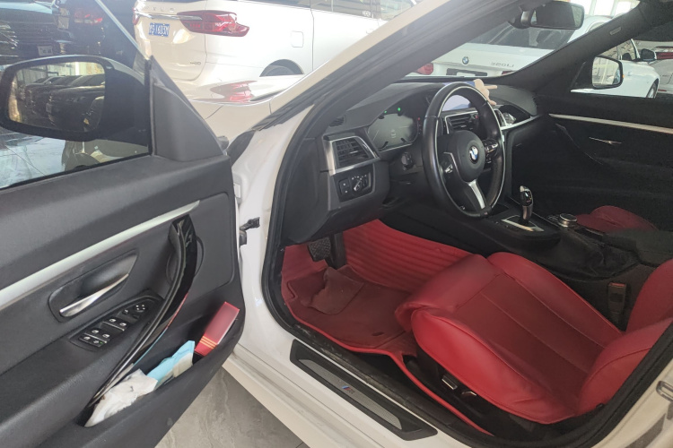 宝马3系GT 2019款 320i M运动套装中控内饰20