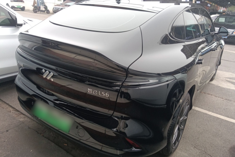 智己汽车 智己LS6 2023款 Max 长续航版车身外观7