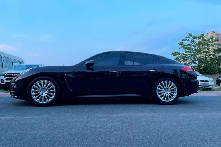 保时捷 2014款 Panamera 4 3.0T车身外观4