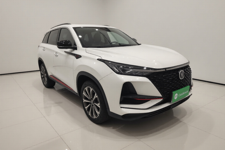 长安CS75 PLUS 2021款 2.0T 自动领航型车身外观3