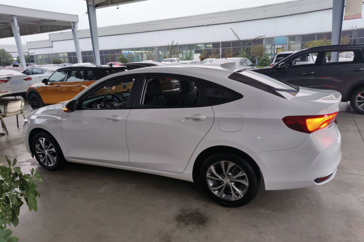 别克 威朗 2022款 Pro 532T 乐行版车身外观4