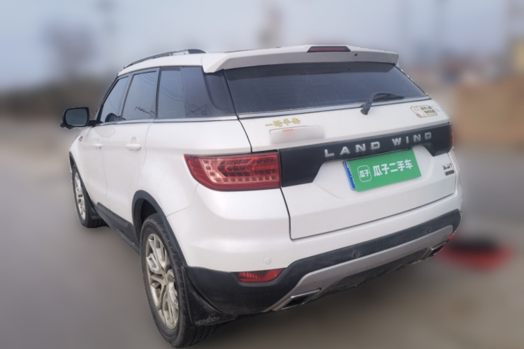 陆风X7 2015款 2.0T 全景旗舰版车身外观5