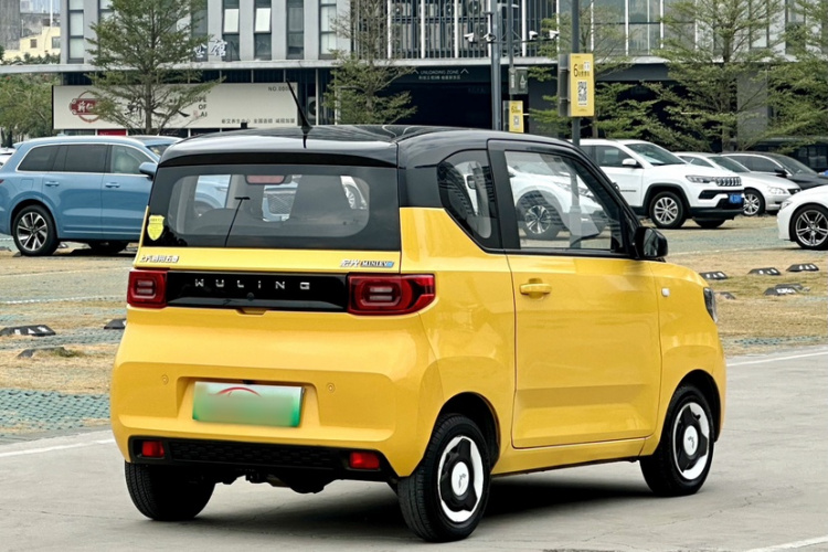 五菱汽车 宏光MINIEV 2022款 马卡龙臻享款 磷酸铁锂车身外观6006