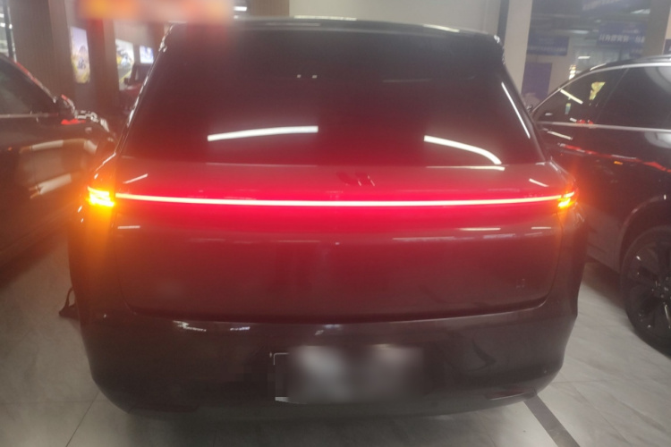 理想汽车 理想L8 2023款 Pro车身外观6