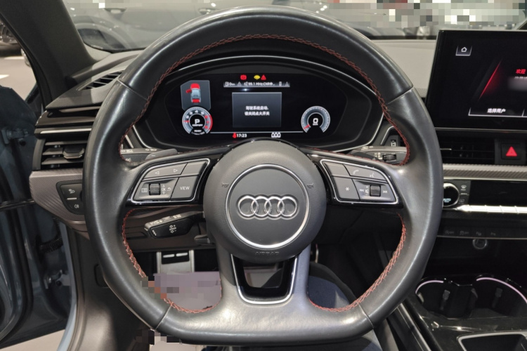 奥迪A4L 2022款 40 TFSI quattro RS套件燃速型中控内饰13