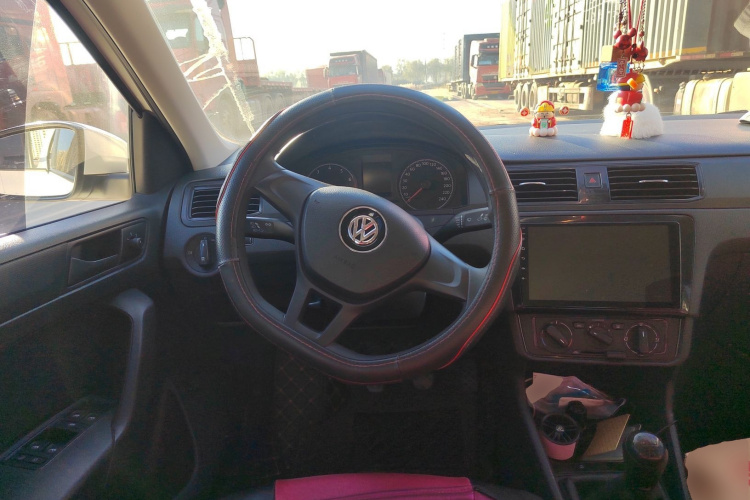 大众 桑塔纳 2018款 1.5L 手动风尚版中控内饰13