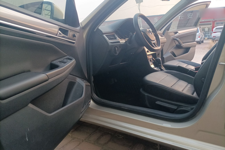 大众 宝来 2018款 1.5L 自动舒适型中控内饰7002