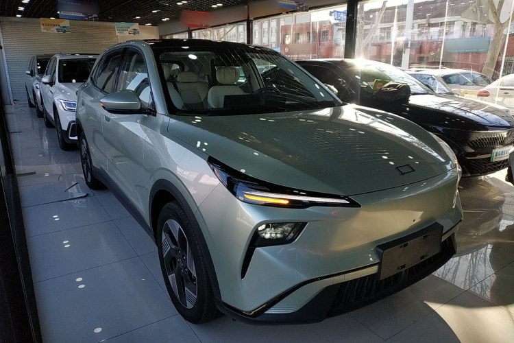 奔腾 悦意03 2025款 565km 臻享版车身外观3