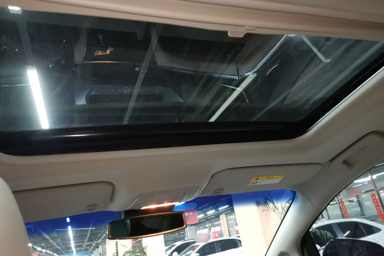 别克GL8 2021款 陆上公务舱 652T 豪华型中控内饰22