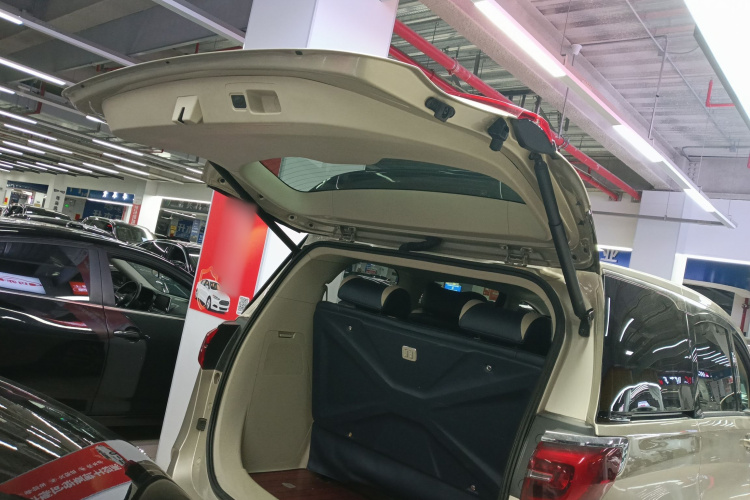 别克GL8 2022款 ES陆尊 653T 舒适型机舱底盘23