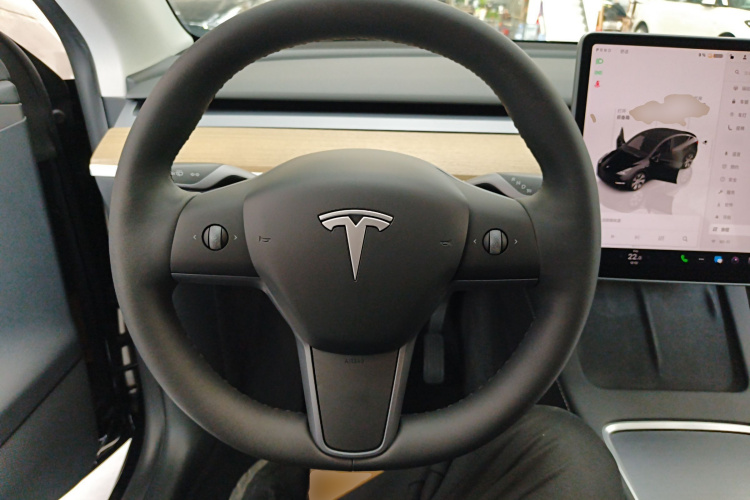 特斯拉 Model Y 2022款 改款 后轮驱动版中控内饰13