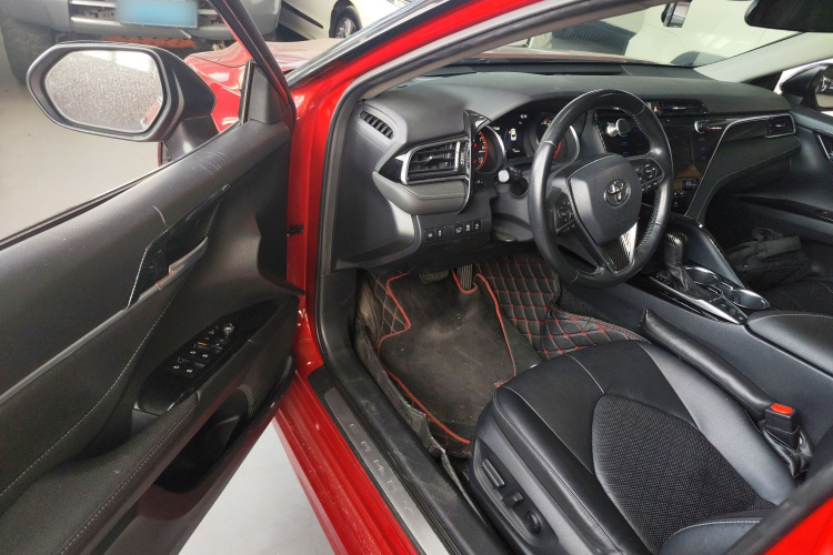 丰田 凯美瑞 2019款 2.5S 锋尚版 国VI中控内饰7003