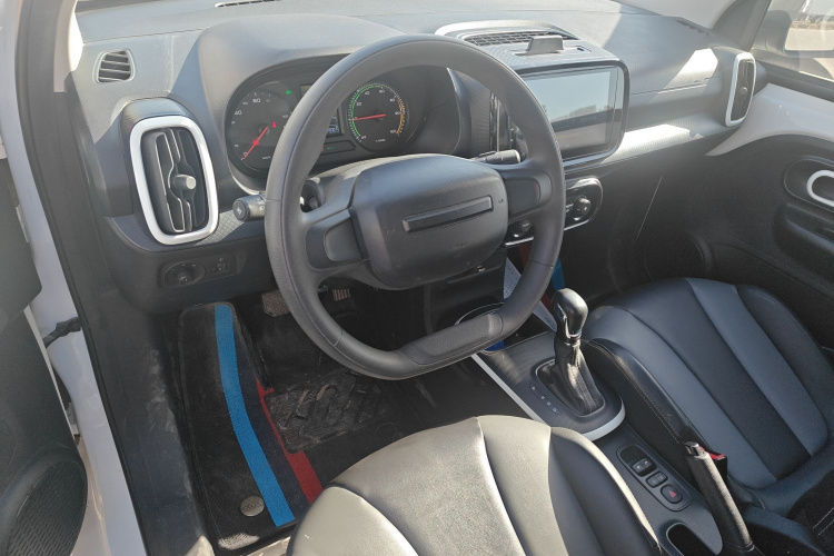 荣威 科莱威CLEVER 2022款 311km元气啵啵版中控内饰13