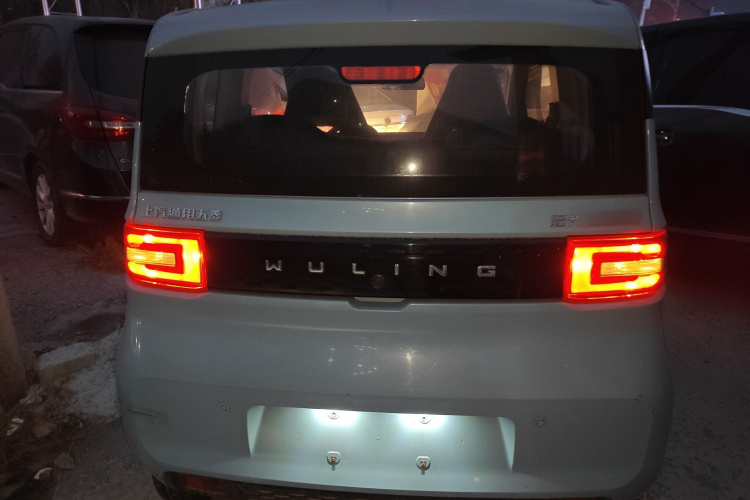 五菱汽车 宏光MINIEV 2020款 悦享款 磷酸铁锂车身外观6004