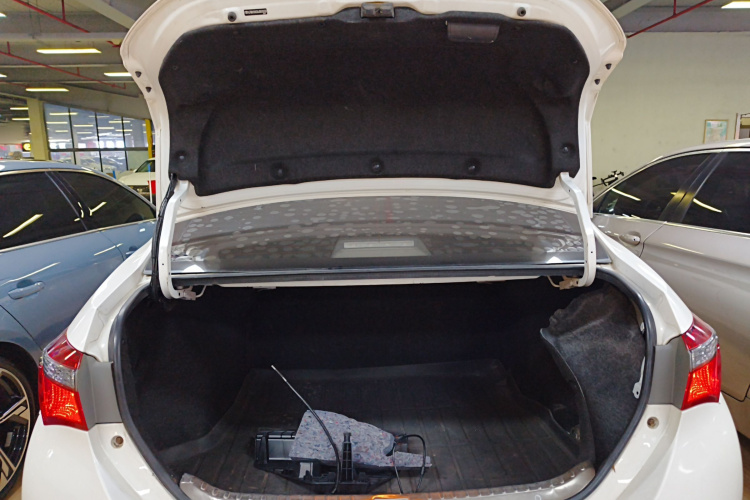 丰田 卡罗拉 2017款 改款 1.2T 手动GL局部细节23