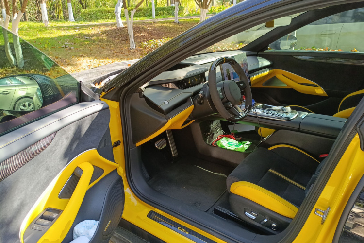 小米汽车 小米SU7 Ultra 2025款 Ultra中控内饰20