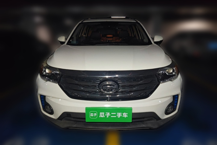 广汽传祺 传祺GS4 2017款 235T 自动两驱豪华智联版车身外观2