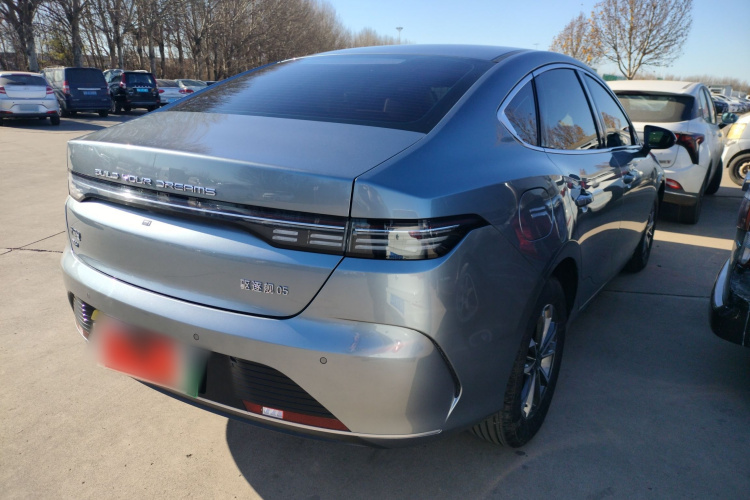 比亚迪 驱逐舰05 2024款 荣耀版 DM-i 55KM 豪华型车身外观7