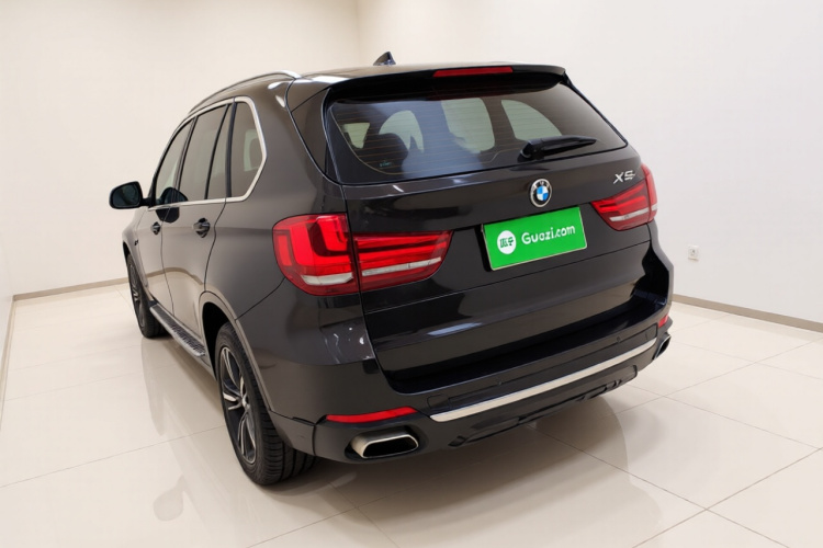 宝马X5(进口) 2017款 xDrive35i 典雅型车身外观5