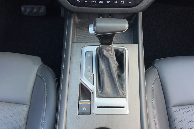 长安CS35PLUS 2019款 1.4T DCT畅联蓝鲸版中控内饰7011