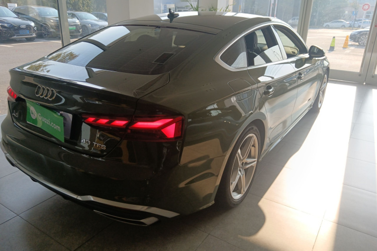 奥迪A5 2023款 Sportback 40 TFSI 时尚动感型车身外观7