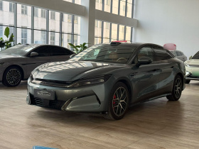 比亚迪 汉L 2025款 DM-p 四驱激光雷达旗舰型